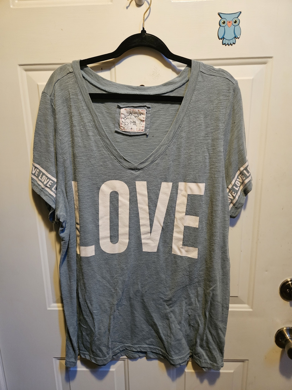 LOVE Graphic V-Neck Tee in Dusty Blue